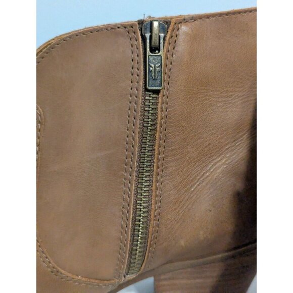 FRYE Women Size 9.5 Wheat Brown Leather Jennifer Seam Ankle Booties 3471729 - Picture 13 of 16